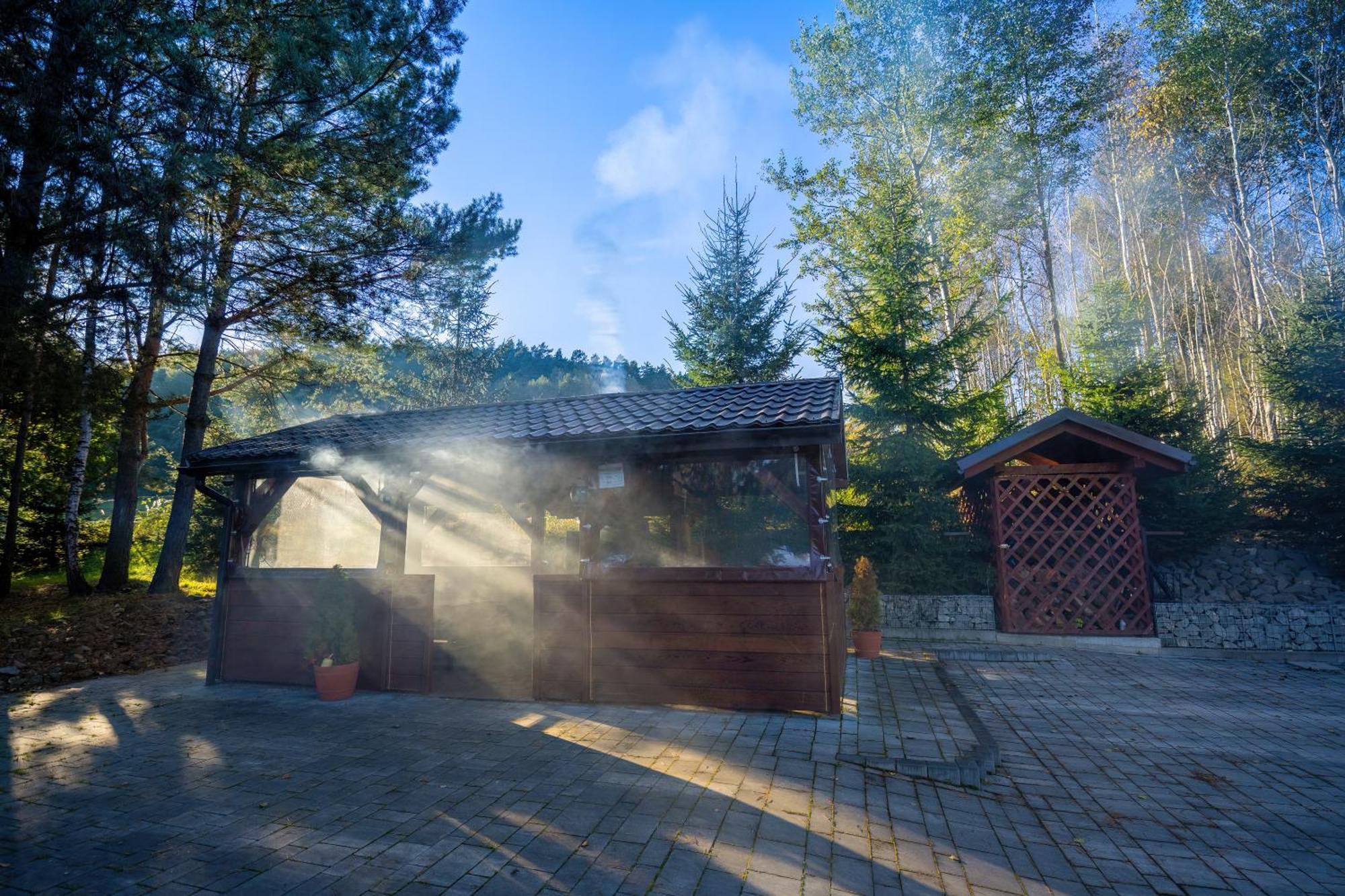 Отель Glamping Pod Gwiazdami Pietrusza Wola Экстерьер фото