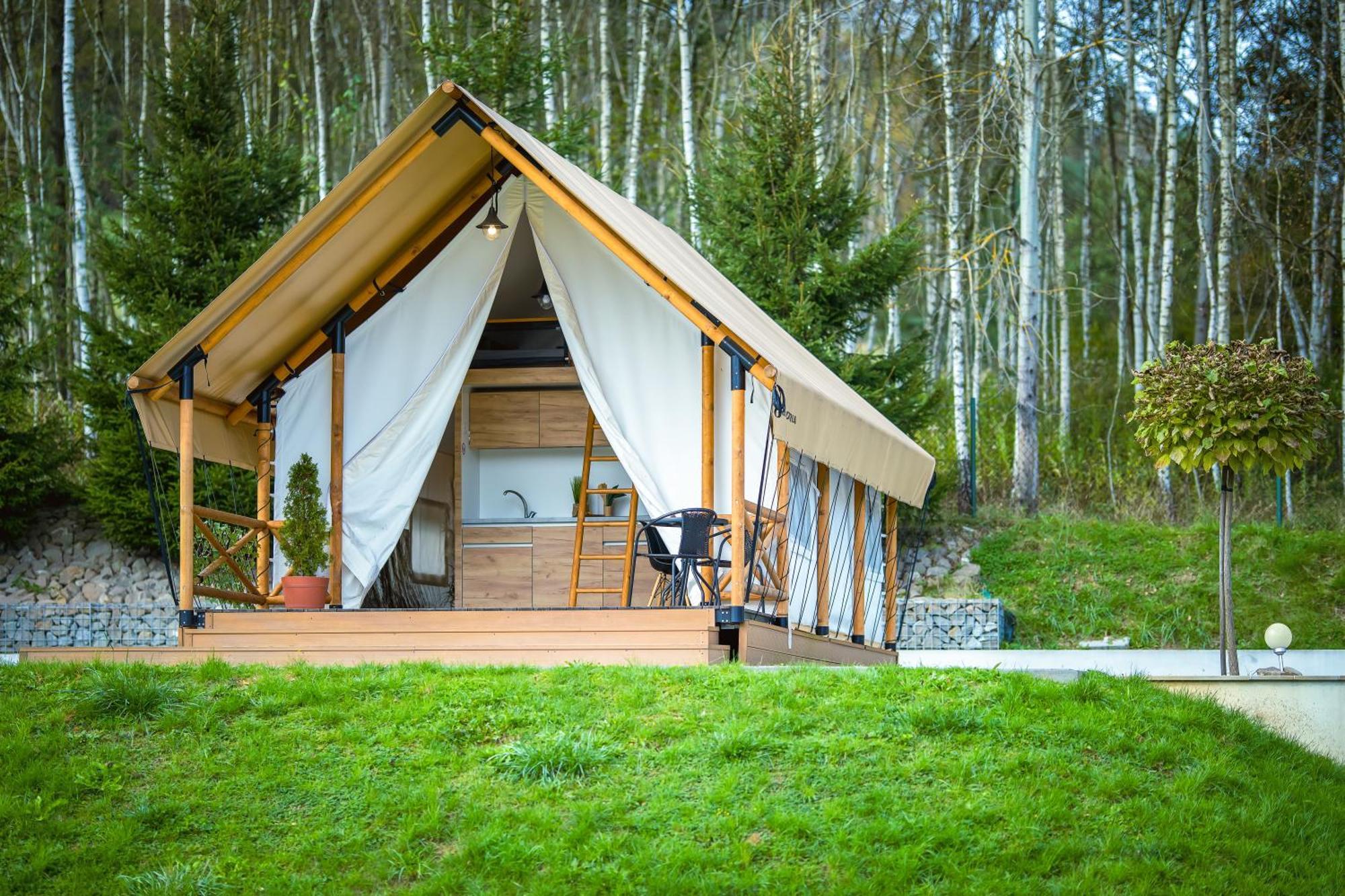 Отель Glamping Pod Gwiazdami Pietrusza Wola Экстерьер фото