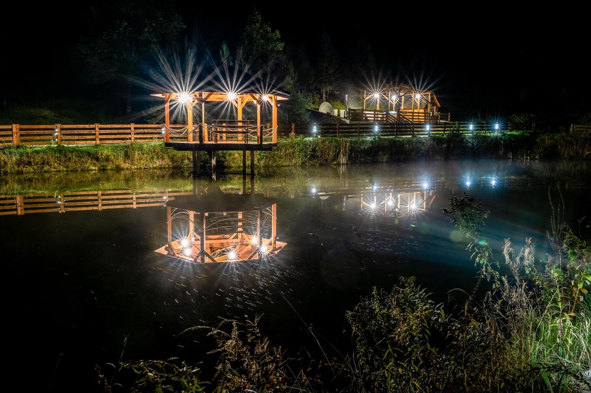 Отель Glamping Pod Gwiazdami Pietrusza Wola Экстерьер фото